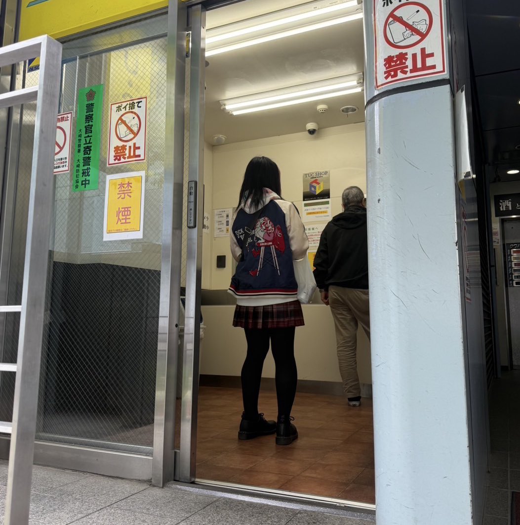 お城とかきれいな建物巡りできた
最高の週末でした🐰✌
野生のらぷらすにも2年ぶりにエンカウントできたし
楽しかったです(/・ω・)/