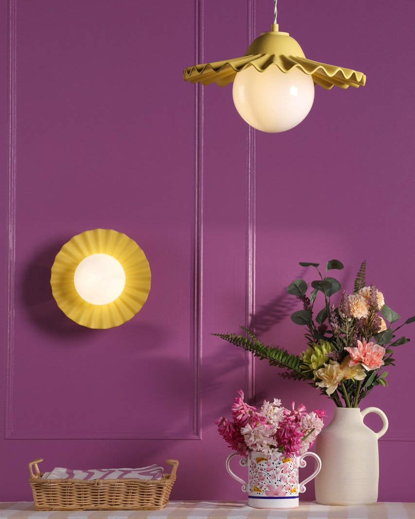 Cobalto is a vibrant magenta from the 'Jewels' collection, providing a bold and contemporary backdrop for a space.

Use this shade as the focal point in your scheme, and accessorise with gold fittings and floral arrangements.

Credit: @davidhuntlighting