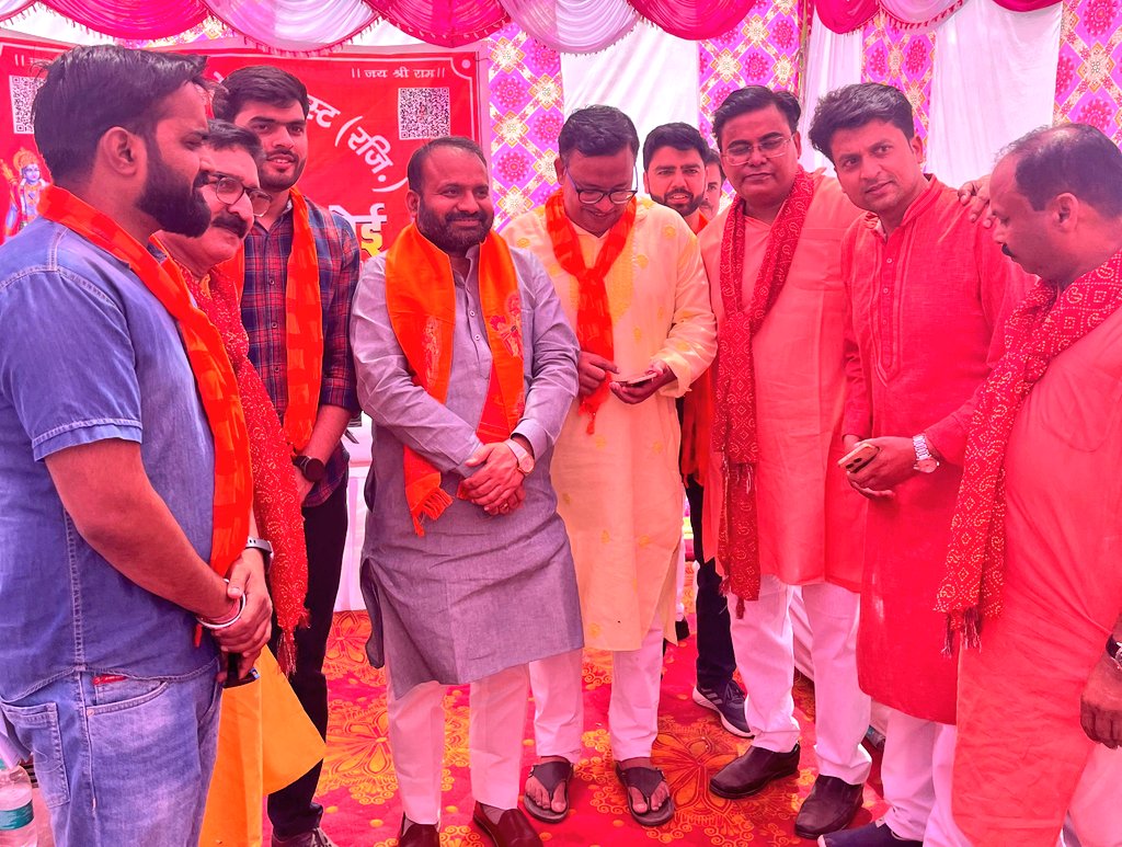 Ravi Bhadoria (@ravibhadoria) on Twitter photo भारतीय जनता पार्टी उत्तरप्रदेश के प्रदेश मंत्री डॉ चंद्रमोहन जी ने माँ सीता रसोई में प्रथम वार्षिकोत्सव में सम्मिलित होकर हम सभी कार्यकर्ताओं का उत्साहवर्धन किया। <a href="/cmbjpup/">Dr. Chandra Mohan</a>
जय श्री राम।।
#MaaSitaRasoi भारतीय जनता पार्टी उत्तरप्रदेश के प्रदेश मंत्री डॉ चंद्रमोहन जी ने माँ सीता रसोई में प्रथम वार्षिकोत्सव में सम्मिलित होकर हम सभी कार्यकर्ताओं का उत्साहवर्धन किया। <a href="/cmbjpup/">Dr. Chandra Mohan</a>
जय श्री राम।।
#MaaSitaRasoi