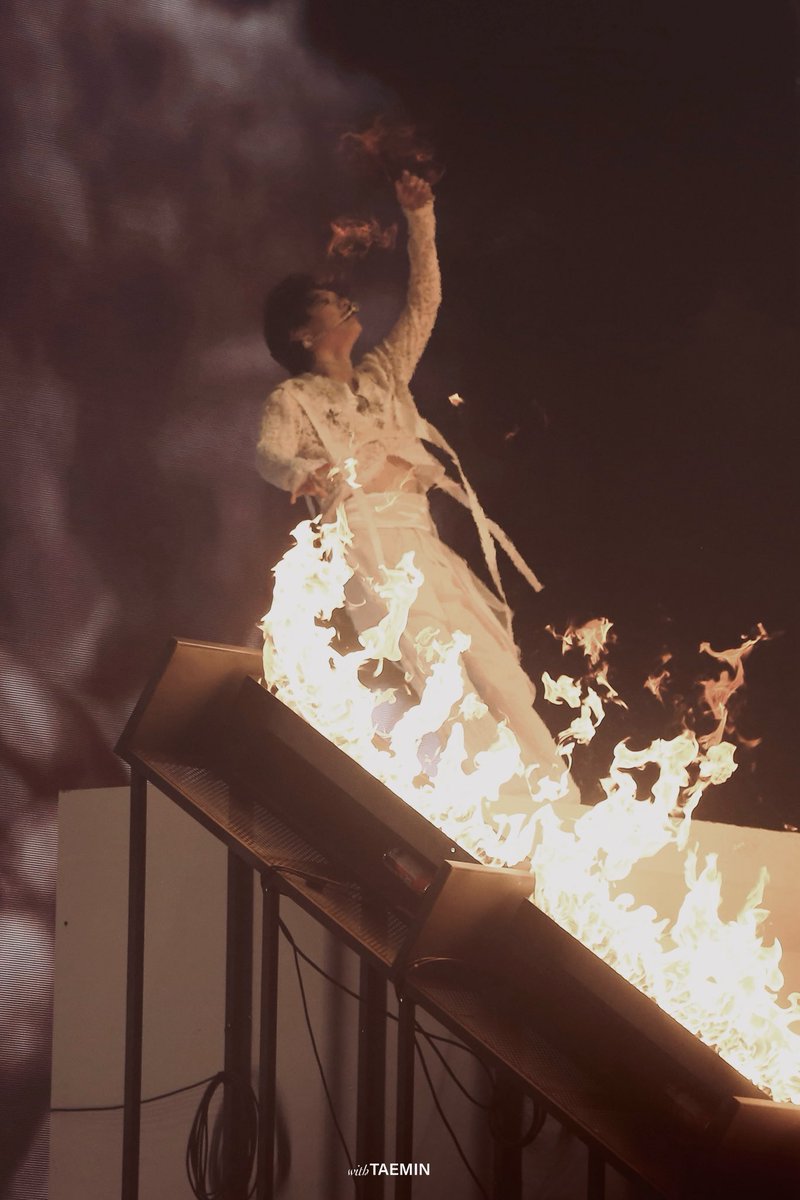 je_TAEMe's tweet photo. Our fallen angel https://t.co/aE0JeKXFnI