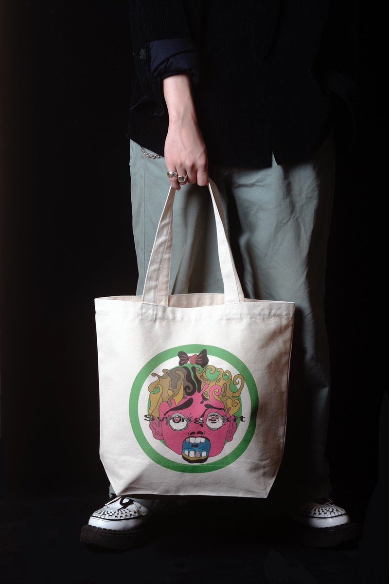 moskit_jp's tweet photo. Swing Skit-Original Tote Bag

Design:Mod target/Polka dots/Stripe

Price:¥3000

平置きサイズ:約W420×H380×D130mm（船底）
立体サイズ：約W290xH380xD130mm
持ち手サイズ：約W30xL550mm
容量：約14L

アカウントのBASEリンクからご購入頂けます。

 #SwingSkit #moskit #ToteBag #OriginalBag https://t.co/amFYuKVuNw
