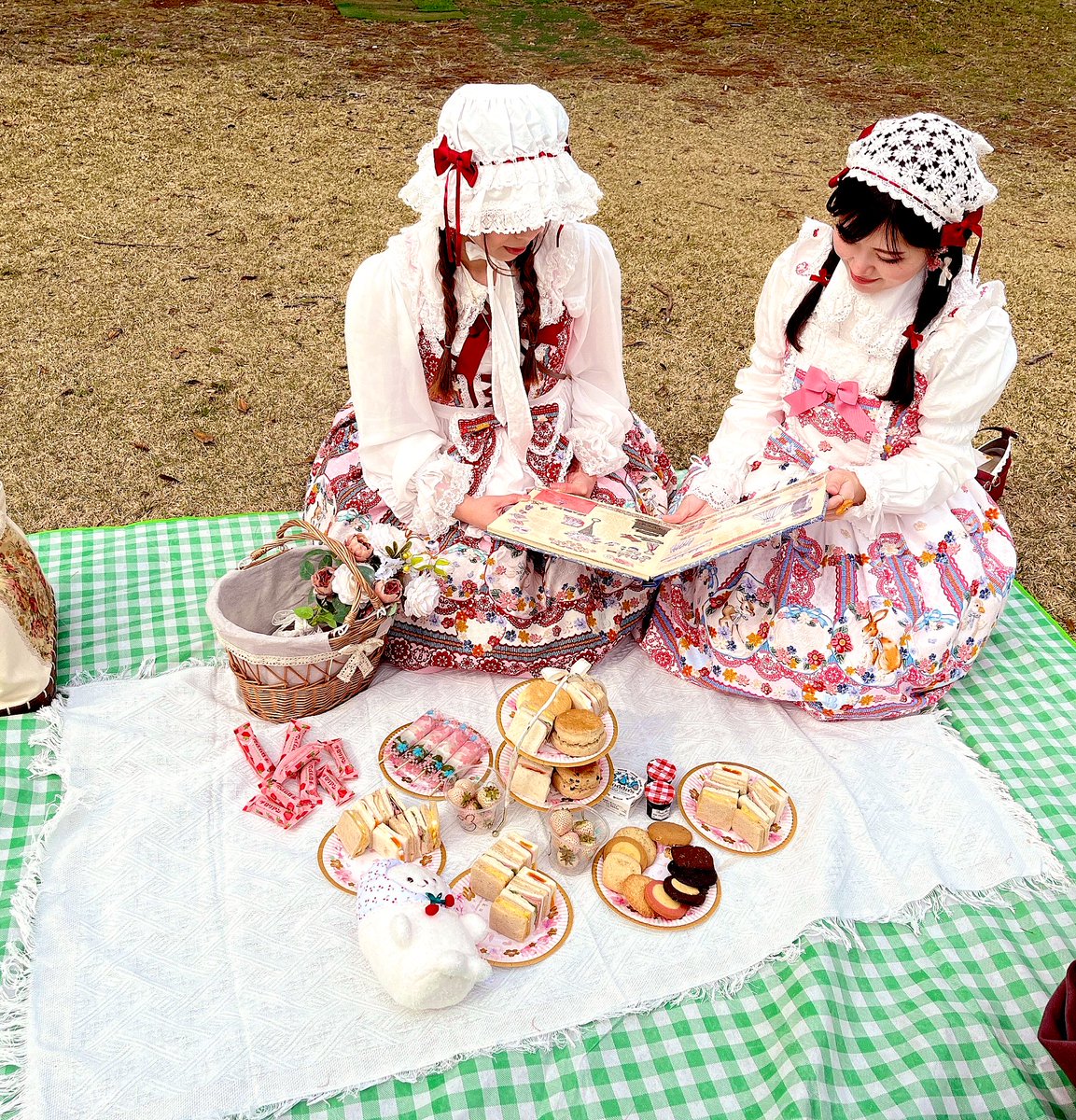 おそろ可愛いよね😇💕
ここ数年でジムやめて太り過ぎたのでダイエットを決意した🫡（健康診断あるし）
しかし脂肪は中々落ちないので、脂肪→筋肉に変える方に切り替え中😇体重は減らないけど脂肪から筋肉になると引き締まって見えるし良きかと🙆‍♀️なんか色々楽しい今日この頃😗
