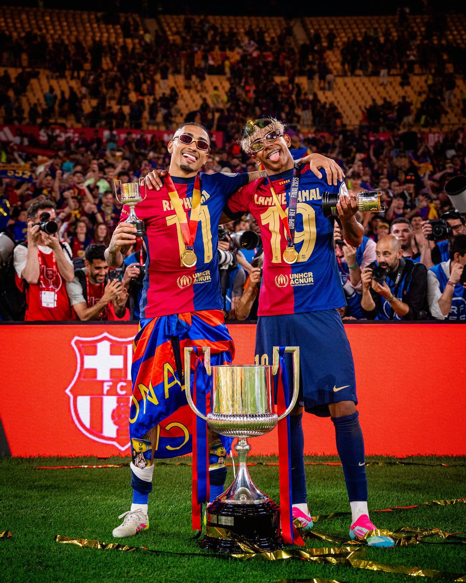 7vf1z's tweet photo. برشلونة حب و من الحب ما قتل ❤️❤️❤️ https://t.co/qHJnla2a5L