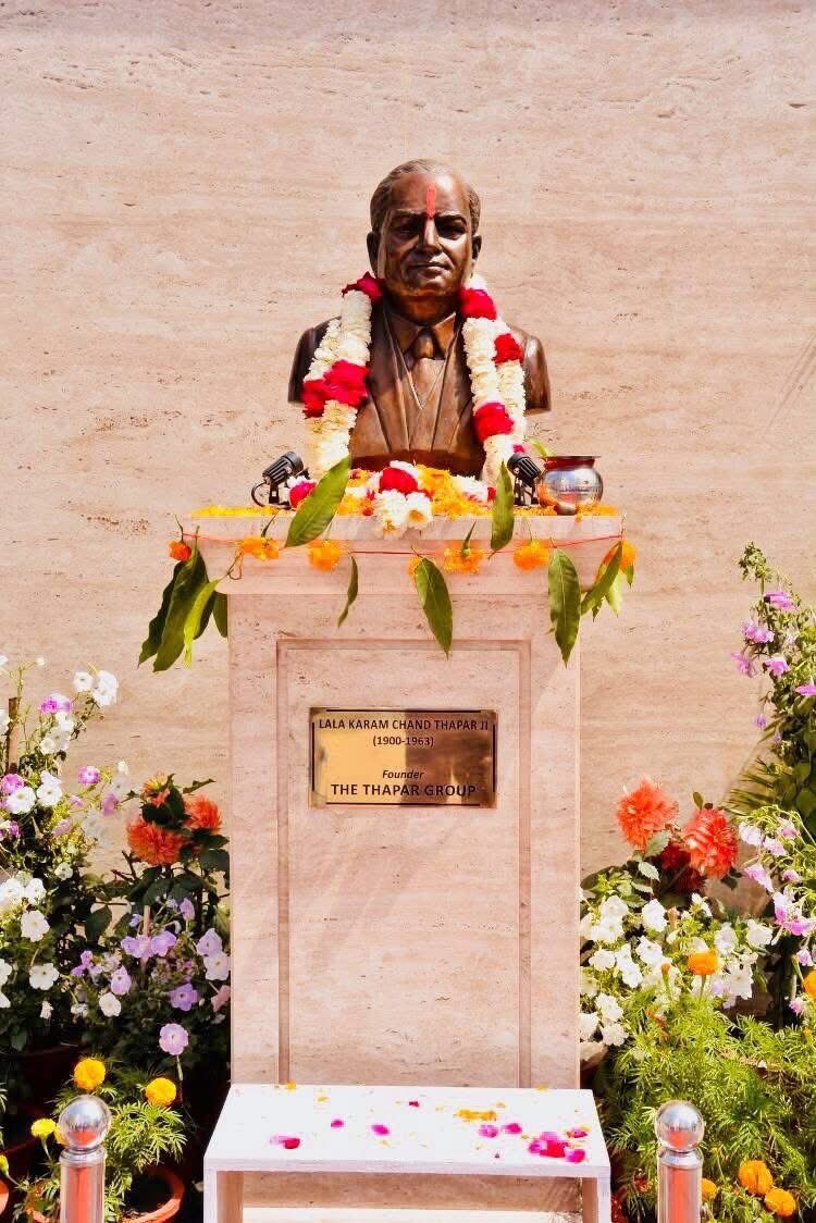PriyaThapar10's tweet photo. Memory of the installation of my Grandfather Lala Karamchands statue founder of the Thapar Group https://t.co/NNvOYQIJD1