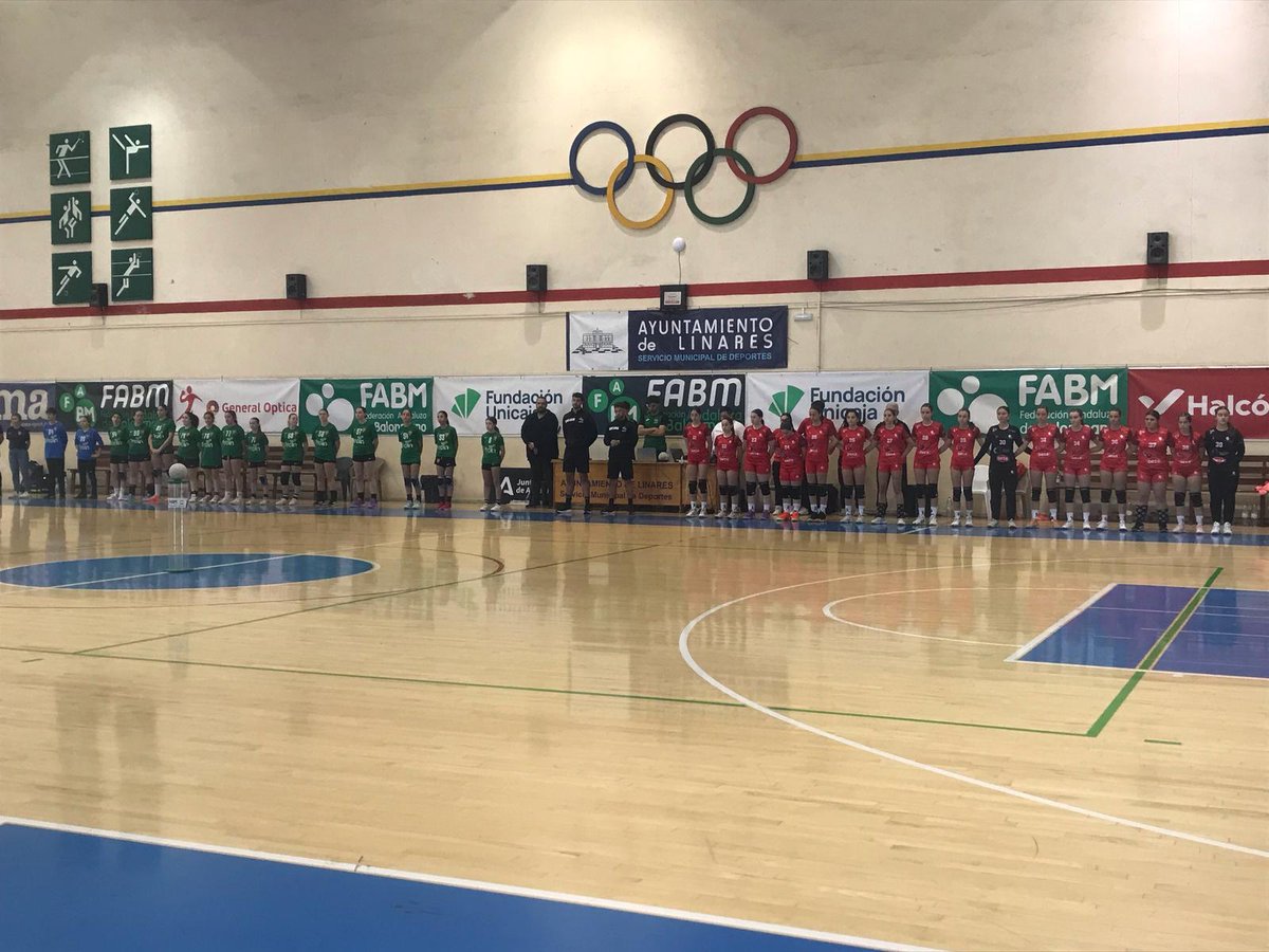 ⚫ Las finales de este #CADEBA25 Infantil se abren con un emotivo minuto de silencio en memoria de Eduardo Fernández-Martos, quien fuera jugador de equipos base de <a href="/CordobadeBM/">CBM Córdoba de Balonmano</a> y <a href="/balonmanosalle/">Balonmano La Salle</a> 🙏

Nuestro afecto a su familia y allegados en estos duros momentos.

D.E.P. 🕊️