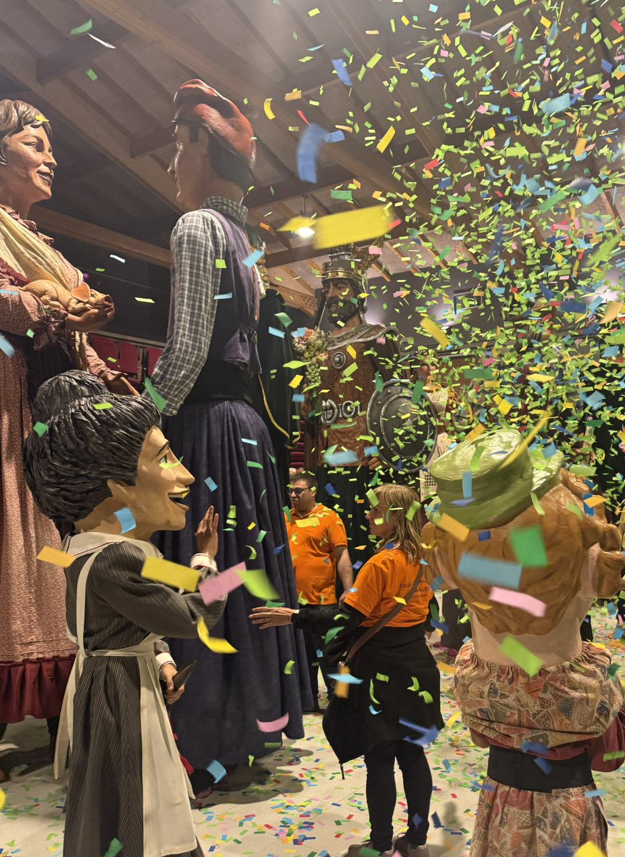 Amb la ressaca de la nostra participació ahir a la trobada gegantera de Tona…