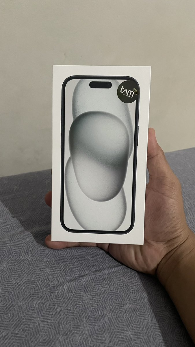 PakRW006's tweet photo. PROMO WTS Iphone 13 128gb Black harga 8jt 
&amp; Iphone 15 128gb Midnight 11.1jt Garansi Resmi Indonesia ya. Harga lebih hemat dari storenya yaaa😍😍
Boleh bgt COD atau via tokped
Thankyouuu https://t.co/sRSyrXNiED