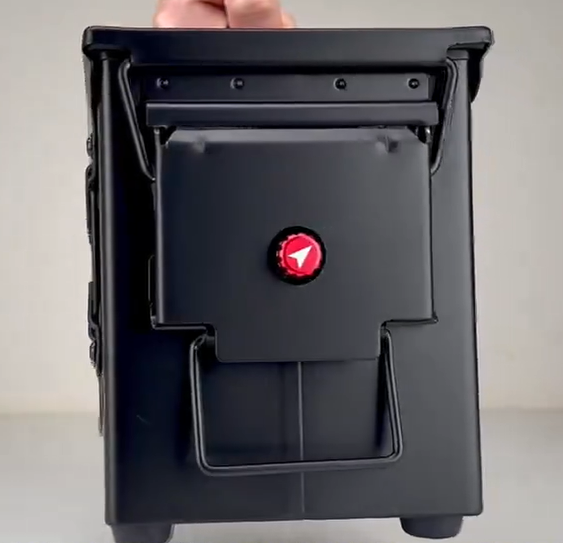 giammaiot2's tweet image. New Concept of Bluetooth BoomBox - Military Design

Thanks Sir @kln_nurv!

New Advance Acoustic Device Technology 😎

I have a feeling it will be a successful product in some areas 😊

History of Boombox (Social concepts and more):

en.wikipedia.org/wiki/Boombox

#LRAD #AcousticDevice