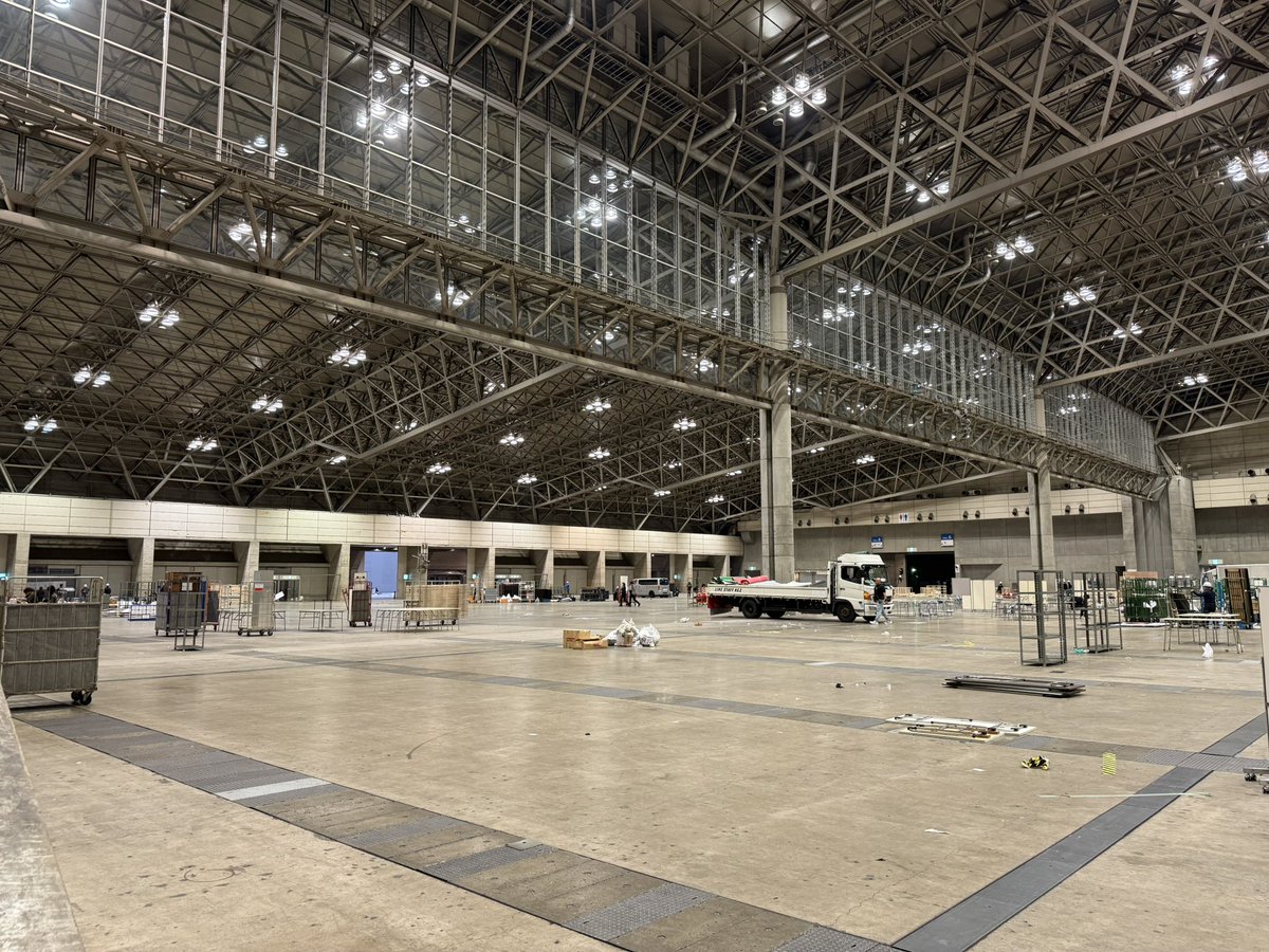 sigekun's tweet image. みんなで踊った盆踊りのやぐらも撤収されました！2日間ありがとう！！！
また来年ここで会いましょう！！！
 #ニコニコ超会議2025