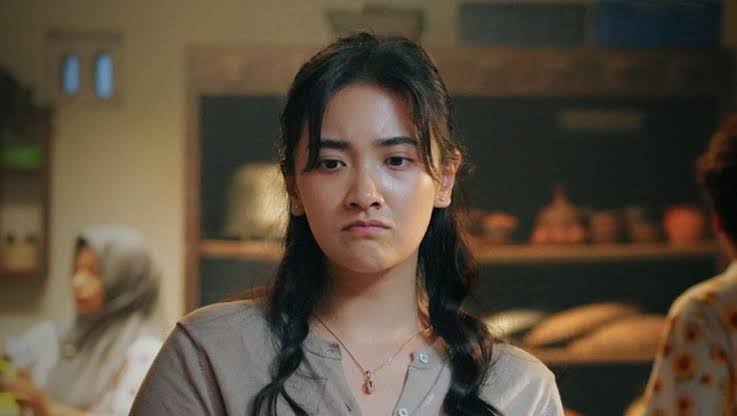 Mungkin ini adalah drama komedi segmented yang emang bisa dipahami sama orang Jawa aja dengan jokes-jokes kabupaten yang emang cringe tapi tetep bikin senyum.
 
SAH.. Katanya emang ga sempurna, tapi emang punya kemampuan bercerita yang baik dengan plot yang emang asyik disimak.