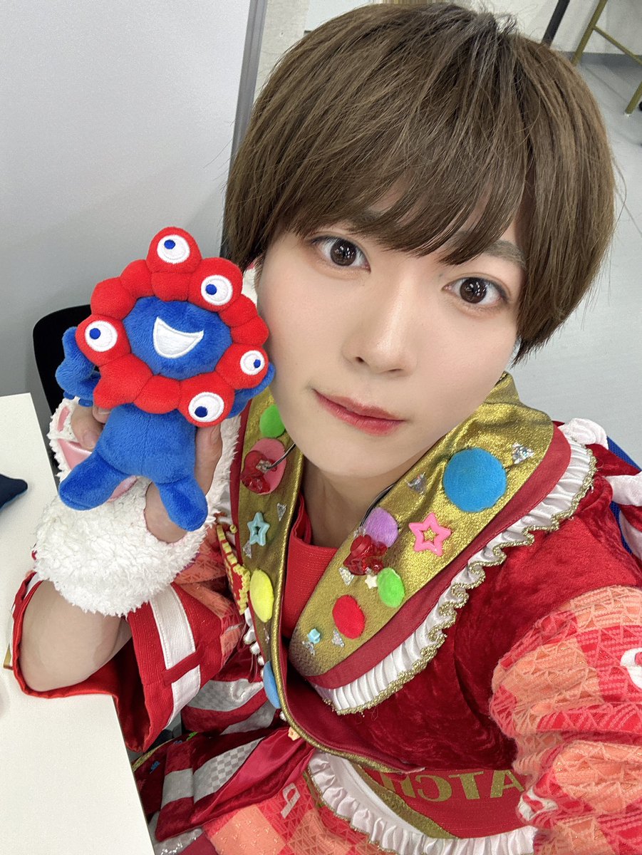 patch_paragon's tweet photo. Japan Expo Paris in Osaka 2025ありがとうございました🇫🇷🇯🇵

#パンダドラゴン レッド担当ぱっちです🔥
めちゃくちゃ盛り上がってくださって最高の時間でした( ; ; )✨️

ほんまにほんまに楽しすぎたーー🫶🏻!!

#パラゴン の魅力伝わってたらいいな〜😍

#大阪・関西万博 #EXPO2025

(セトリALT📝) https://t.co/fEPzDD57GZ