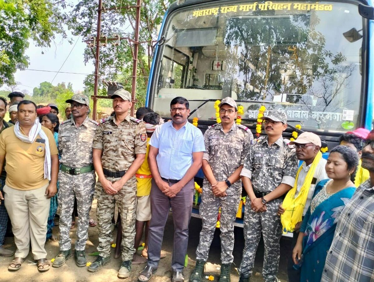 Dev_Fadnavis's tweet image. “महाराष्ट्रातील पहिला जिल्हा — विकासाच्या मार्गावर अग्रगण्य”
स्वातंत्र्याच्या 78 वर्षानंतर प्रथमच &apos;मौजा कटेझरी ते गडचिरोली&apos; बससेवेचा शुभारंभ!
गडचिरोली पोलीस आणि प्रशासनाचे मन:पूर्वक अभिनंदन!

मौजा कटेझरी ते गडचिरोली बससेवेमुळे 10 ते 12 गावातील नागरिकांना लाभ होणार असून…