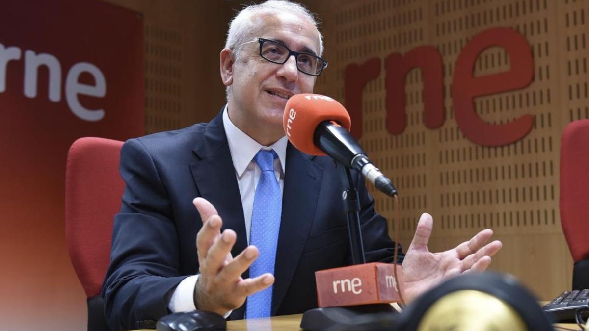 RTVE Comunicación y Participación (@rtve_com) on Twitter photo El histórico periodista de <a href="/rtve/">RTVE</a> Domingo Álvarez, profesional de la Corporación desde la década de los ochenta, ex director de <a href="/RTVECanarias/">RTVECanarias</a> (2014-2022) y voz del deporte de <a href="/rne/">Radio Nacional</a> a lo largo de su larga trayectoria en la Corporación, ha fallecido este sábado a los 60 años de edad. El histórico periodista de <a href="/rtve/">RTVE</a> Domingo Álvarez, profesional de la Corporación desde la década de los ochenta, ex director de <a href="/RTVECanarias/">RTVECanarias</a> (2014-2022) y voz del deporte de <a href="/rne/">Radio Nacional</a> a lo largo de su larga trayectoria en la Corporación, ha fallecido este sábado a los 60 años de edad.