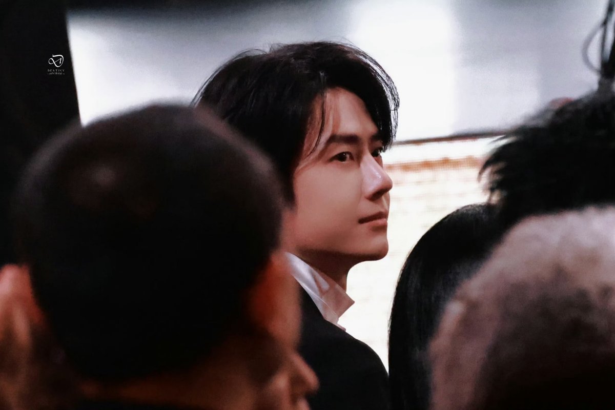 수상은 못했다지만 왕이보가 화표장 역사상 최초로 남우주연상 후보에 오른 90년대생 배우래
우리 이보 충분히 대단해👏👏👏  앞으로도 응원할게💚