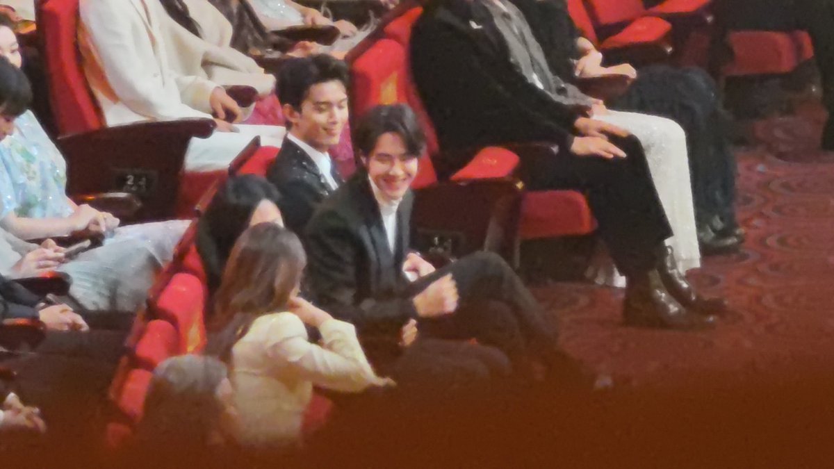HappyLucky9785's tweet photo. ยิ้มกว้างมากกก

YIBO NOMINATED HUABIAO
#WANGYIBOx20thHuabiaoAwards https://t.co/jIEbhK4OIj