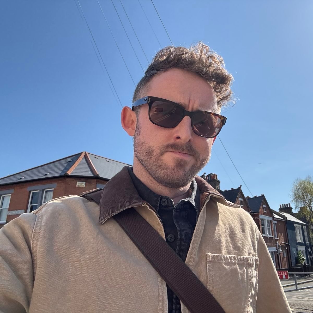 Ali Plumb tweet media