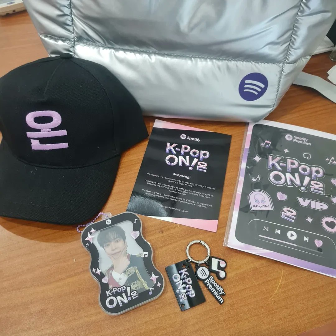 theoppaislife's tweet photo. Kpop On! 온 with @spotifyph 💓
Make sure to check the Kpop On hub on Spotify to see the upcoming listening parties and popular Kpop songs in PH. ✨️

#SpotifyPH #KpopOnHub #Spotify #Kpop @SpotifyPH https://t.co/rW7xWS6ygE