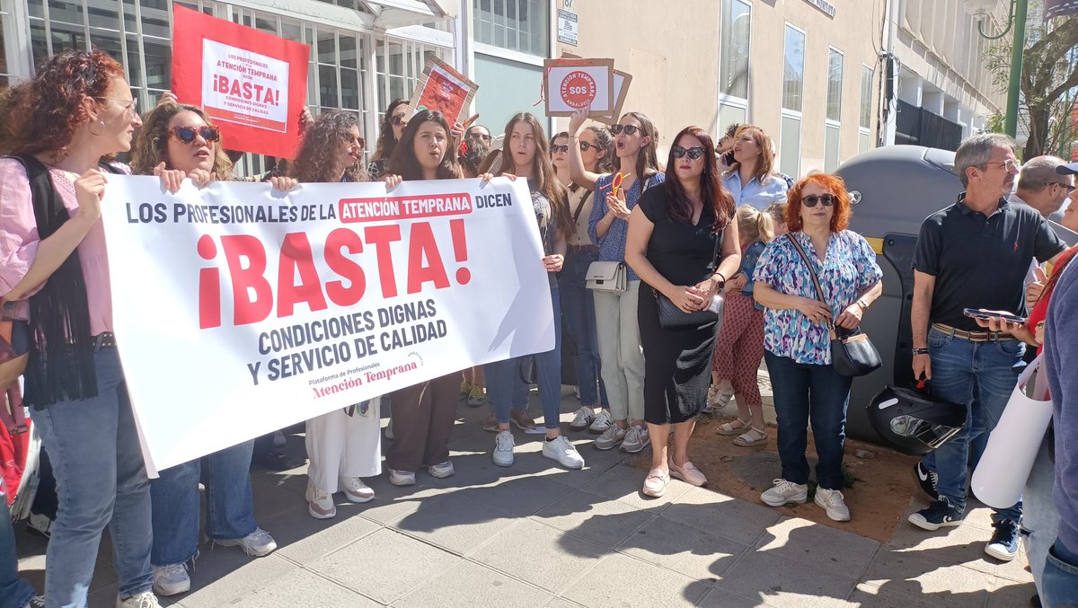 Los y las compañeras de Sur apoyamos a las y los profesionales sanitarios, también con la atención temprana. 

¡Por nuestros niños y niñas!  

📣Concentración por unas condiciones dignas en la     #AtenciónTemprana
🪧 S.O.S