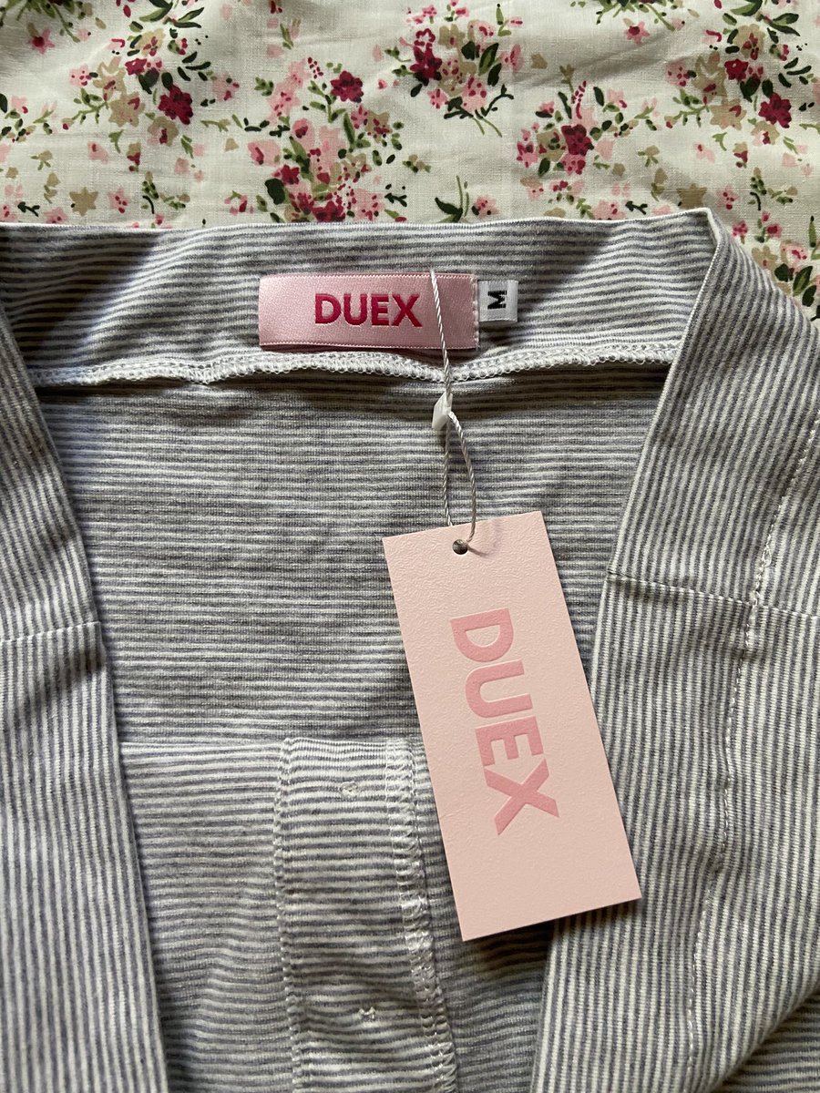 puddindesu's tweet photo. เกาะอก คอลล่าสุด duex m 350฿ ป้ายถุงครบไม่เคยใส่เลยค่าา 😭 https://t.co/yvvdehG31O