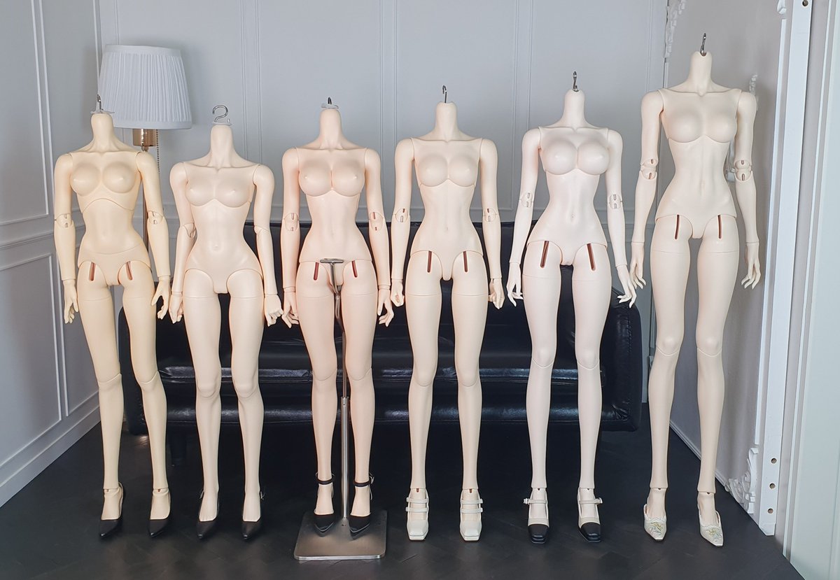 ☑️여아 60-70급 바디 비교

전체샷 다시 찍어봄! 

왼쪽부터<< 

드리밍돌 엘바16 힐발
미기돌 그레이스풀63 작은가슴 힐다리
드리밍돌 뉴엘바16 큰가슴 힐다리
돌리츠 DAD64 힐발
强盛人形 奶糖体(유당바디) 큰가슴 힐발
돌존 DZ70 B가슴 힐발