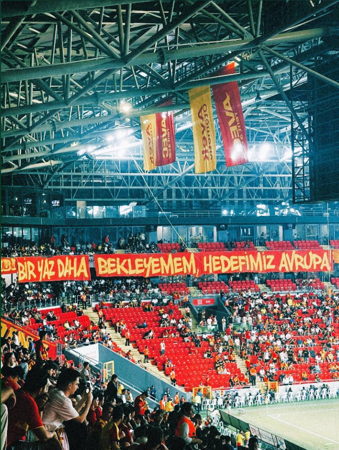 murtybu's tweet photo. Yaz geldi ve sen hala gelmemekte kararlısın.. https://t.co/BqL4oZcCiV