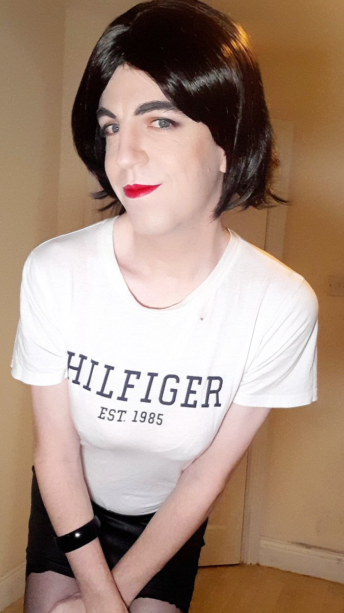 New video 😁😁🖤🤍🖤🤍🖤 hope you enjoy 😉 😊 
⬇️⬇️⬇️⬇️⬇️⬇️⬇️⬇️
youtu.be/RjQEEPV1nto
.
.
#YouTube #skirt #femboy #lgbtq #crossdresser #cuteoutfit