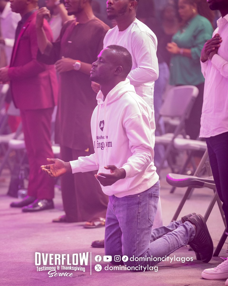 dominioncitylag's tweet image. With our hands lifted high and hearts full of gratitude, we worship You our Father and Redeemer.  

#DominionCity #DClagosHQ #Overflow #TestimonyAndThanksgiving #SundayService