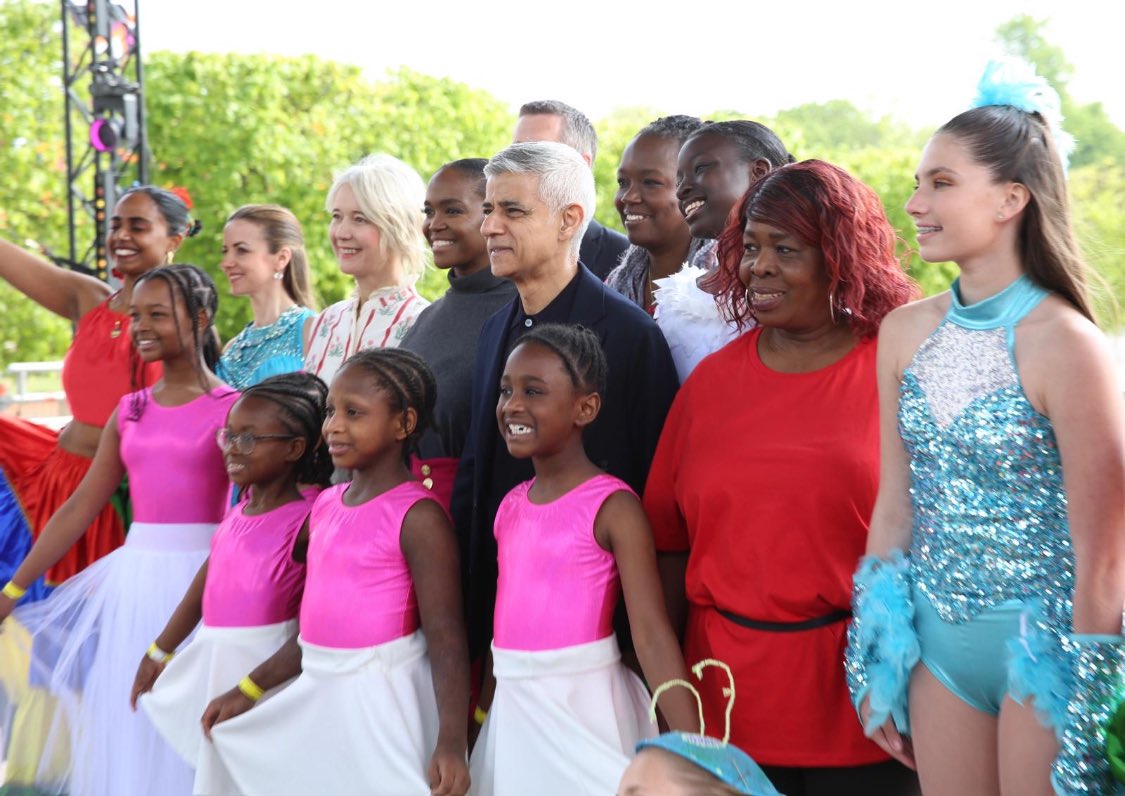 SadiqKhan's tweet photo. I created the London Borough of Culture to bring culture to underserved communities. It’s the DNA of our city. Strictly Wandsworth brought together more than 200 dancers from local groups - the biggest dance event the borough has seen. I can’t wait to see what’s next in 2025! https://t.co/Y19A0QDwuv