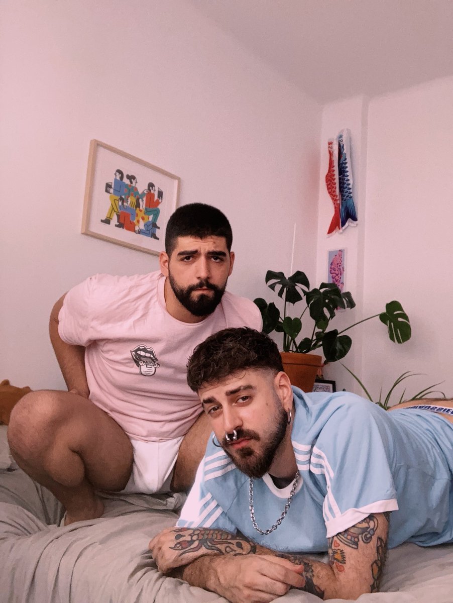 Apolardado's tweet photo. 2🖤 https://t.co/9dZXHNvka9