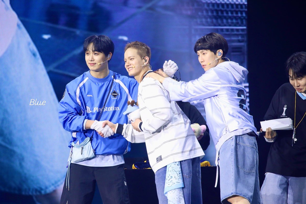 250321-22 비투비 MELympic 팬콘
갑자기 멜림픽 그립다…

#서은광 #이민혁 #임현식 #프니엘
#비투비 #BTOB