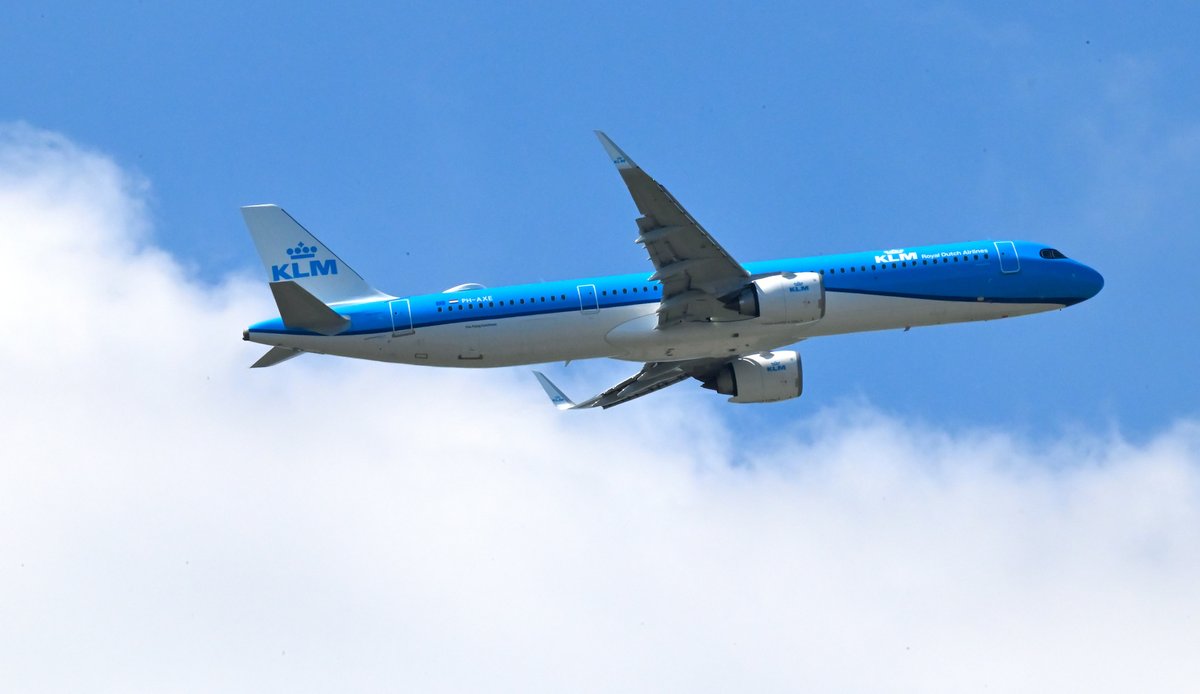 MvanDusseldorp's tweet photo. 27 April 2025 - de #PHAXE op weg naar Barcelona!
@KLM #KLM #A321Neo https://t.co/SmyPwSQ6VB
