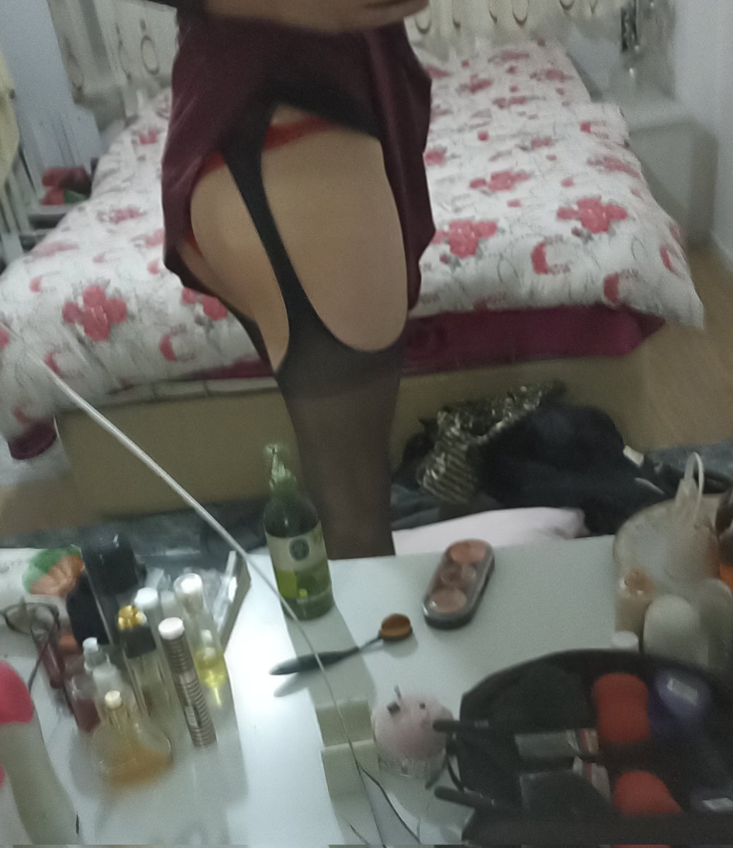 pozu verdikten hemen sonrası arkadaki yatağa atıldım :) #pasif #aktif #cdgay #crossdresser #bursacd