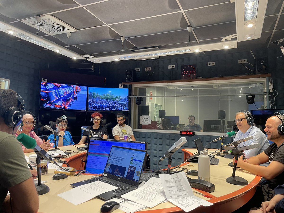Estreno de las Sevillanas Inclusivas de José Galán!!!! Ya estamos en el estudio con el elenco de artistas!!! <a href="/flamencoincluso/">Flamenco Inclusivo José Galán</a> <a href="/laBienal/">Bienal de Flamenco</a> <a href="/PepeDaRosa1/">Pepe Da-Rosa</a> <a href="/AnaCarvajalMore/">Ana Carvajal Moreno</a> <a href="/GenteAndalucia/">Gente de Andalucía</a> <a href="/MjchamorroMaria/">Maria Chamorro</a> <a href="/CanalSurRadio/">Canal Sur Radio</a>