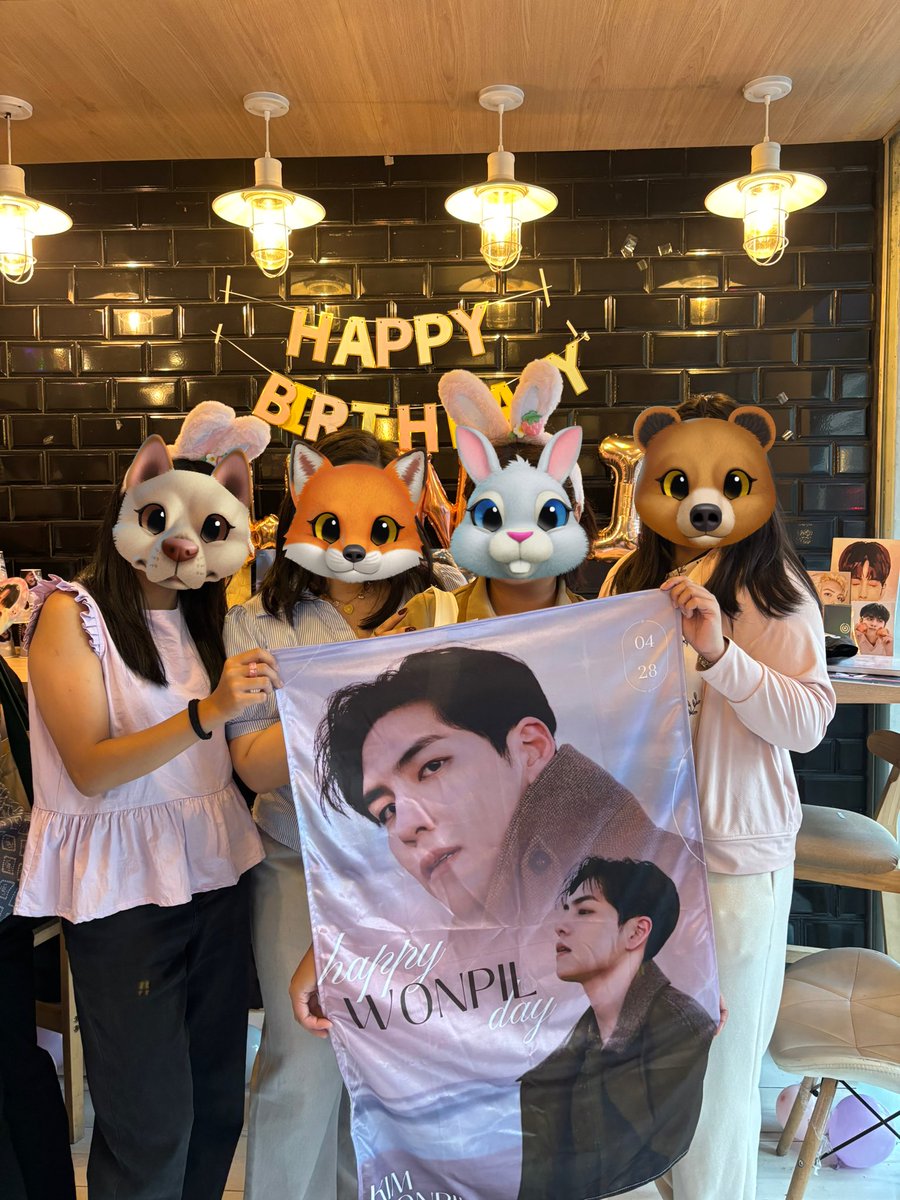 wonpilskanjang's tweet image. The amazing people behind #SunsetSerenadeForWonpil! 🌅💜
Thank you so much sa pagsama sakin sa trip ko 🤣~ From kabag lang to reality — first ever CSE for Wonpil 🥹🤍

(tago muna kami sa stickers, kunyare walang nakakita samin kahapon 😆)

@zhongcart @wonpiripri @1219skies