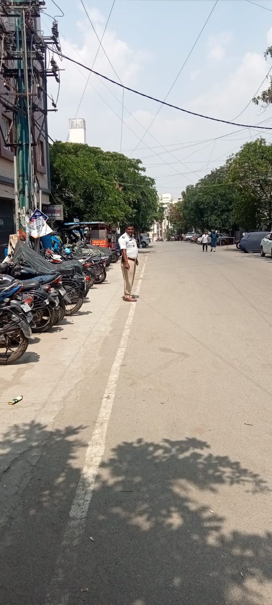 wftrps's tweet photo. @SonnappaT @blrcitytraffic @BBMPCOMM @osd_cmkarnataka @dcpwhitefield @DCPTrEastBCP @acpwfieldtrf https://t.co/peHSLIfBEc