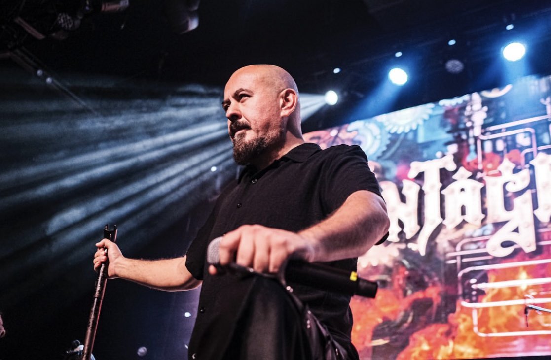 Pentagram aka Mezarkabul (@pentagramzrkbl) on Twitter photo İyi ki doğdun Gökalp Ergen! 🖤🥳
📸 <a href="/LevanUzbay/">batuhan levan uzbay</a>
#Pentagram #Mezarkabul #GökalpErgen İyi ki doğdun Gökalp Ergen! 🖤🥳
📸 <a href="/LevanUzbay/">batuhan levan uzbay</a>
#Pentagram #Mezarkabul #GökalpErgen