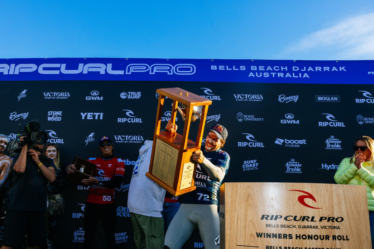 surfing_wa's tweet photo. You’ve gota win it to ring it 🔔🔔🔔
WA powerhouse @jackrobinson72 has conquered the 62nd Rip Curl Pro Bells Beach, claiming his 8th CT victory &amp; one of the most iconic wins of his career!Congrats, Jack 💪💪
📷: @wsl 
#WeBackJack #GoRobbo #Winning #ThisIsWA #WAsurfers #SurfingWA https://t.co/HQ6q2iQKYz