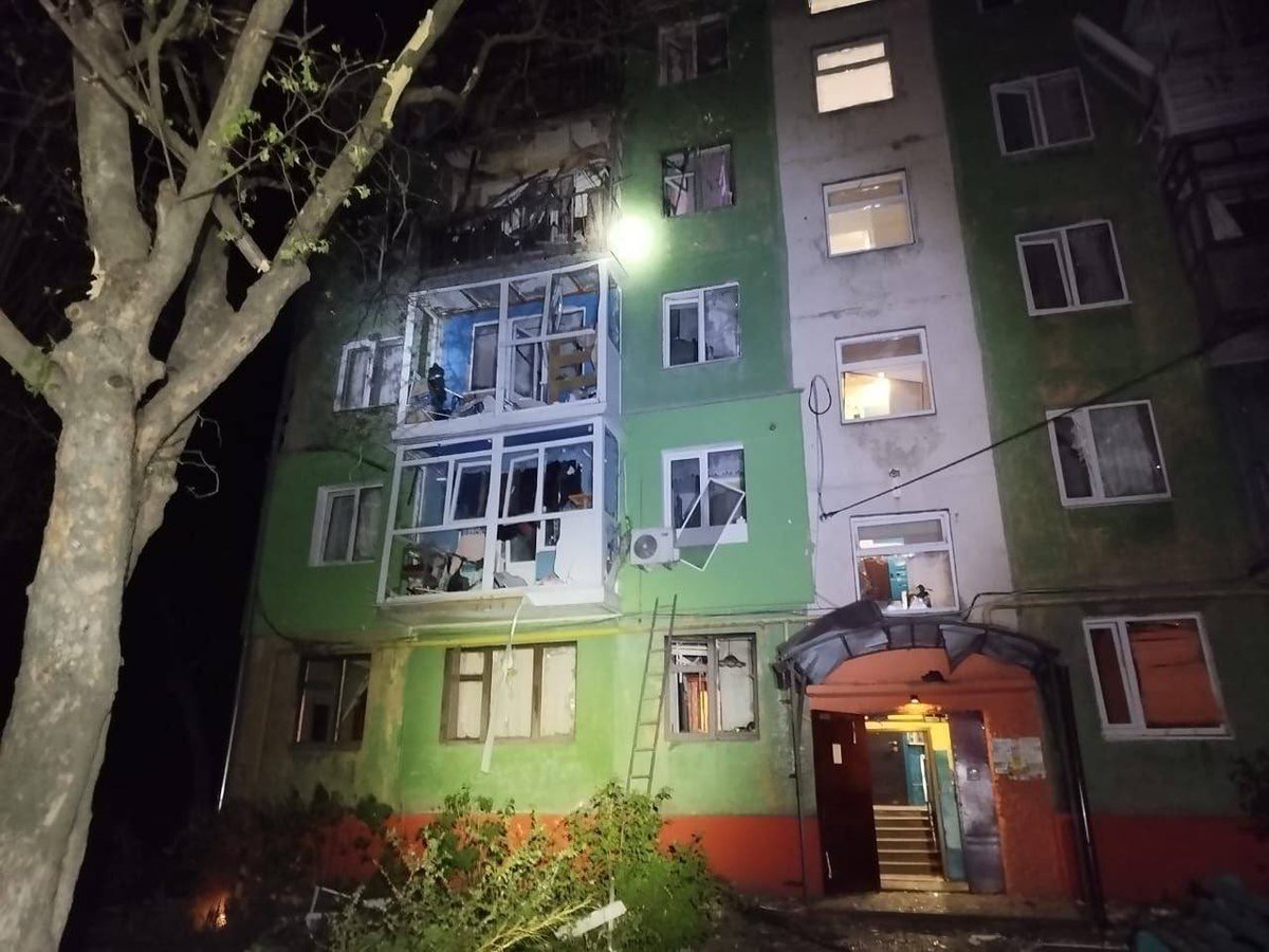 Kostyantynivka and Pavlohrad today. Russians killed 4 people and injured a child. This is how Putin listens to Trump's requests.