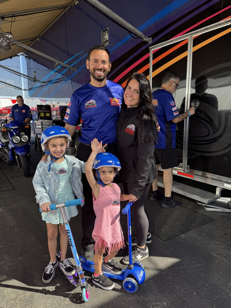 Sundays are for family and racing. #4WideNats

<a href="/zMAXDragway/">zMAX Dragway</a> | <a href="/NHRA/">NHRA</a> | <a href="/TeamAranaRacing/">TeamAranaRacing</a>