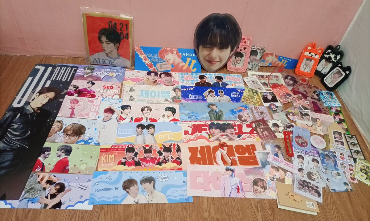 aegiyence's tweet photo. busog lusog sa freebies ๐
RECORD THE BEGINNING
#TwentyOneandOnlyJL
#์ ์ด์ https://t.co/2Bcc9ZObN1