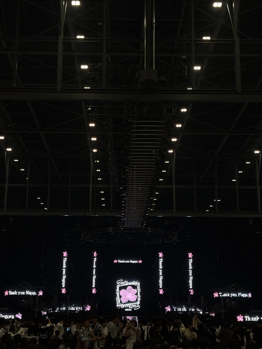 UMEKARIN_KAITO's tweet photo. 櫻坂のライブやっぱ最高すぎる
やめられないわ。

 #櫻坂46_5thTOUR_Addiction https://t.co/YCJHoNMJRq