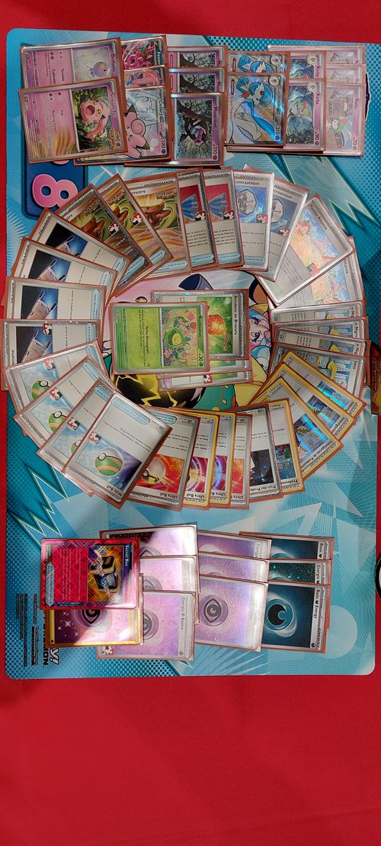 Viablade's tweet photo. Top 4/75 in Seville Special event Main event 
With gardevoir
#SPEsevilla https://t.co/QlZLVhE3sc