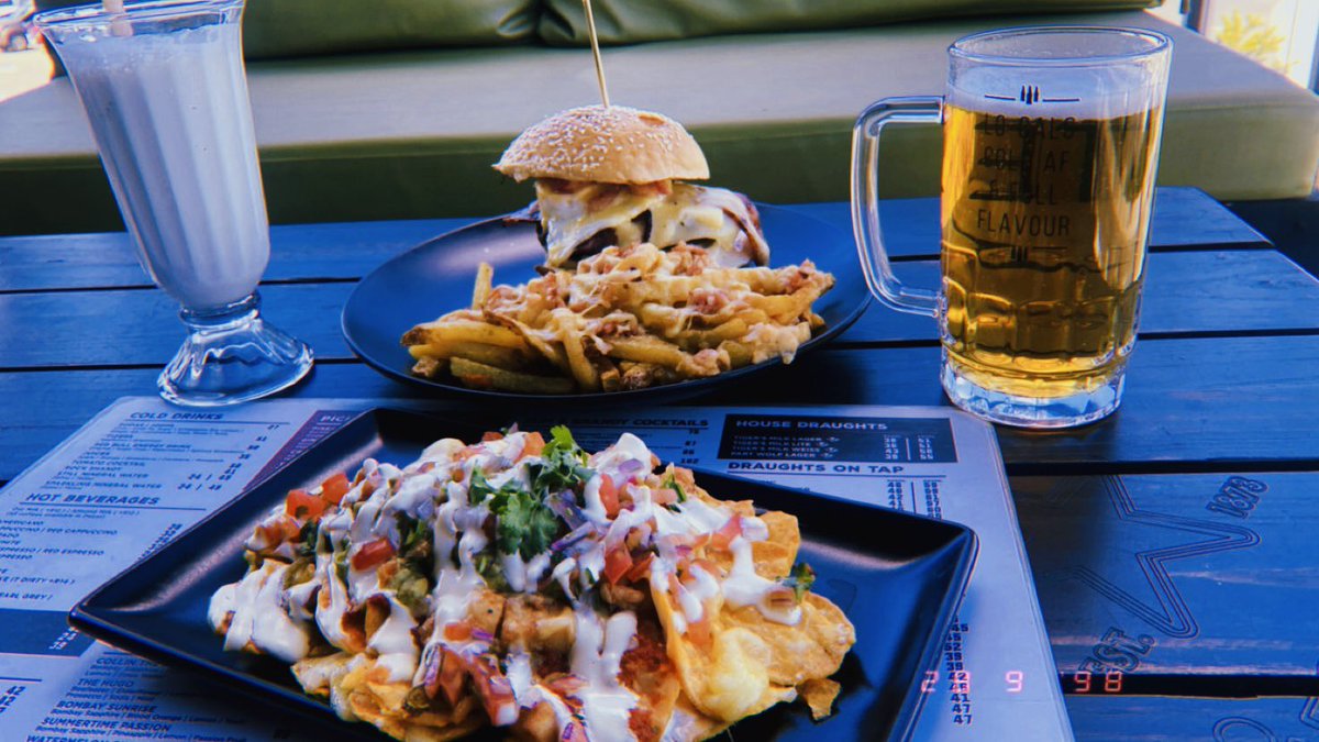 lelo_meela's tweet photo. #BigBackBrunch https://t.co/vT5I3vp0XR