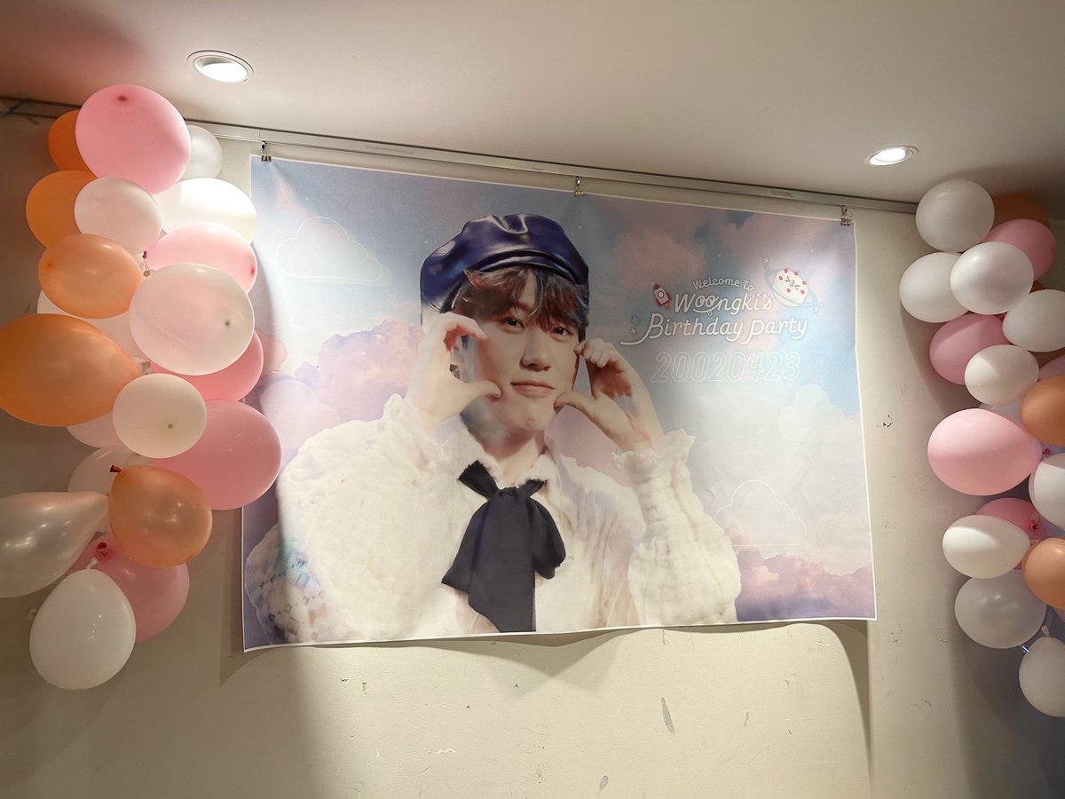 🪐🚀𝙒𝙊𝙊𝙉𝙂𝙆𝙄'𝙎 𝙂𝘼𝙇𝘼𝙓𝙔 𝘿𝙄𝙉𝙀𝙍🍔🍟 tweet media