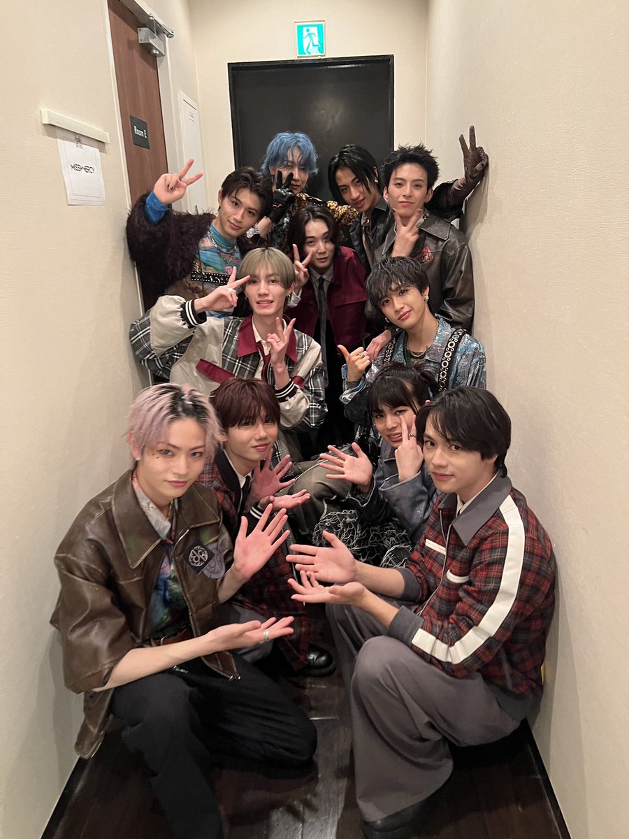 kumichoudesu's tweet image. 仿¥ã®ã©ãã¯ã³ç·åïŒéŸå®®å
#ParallelWorld
ãç²ãããðâŒïž(ãŽãŒã¹ã)
#ONELOVEONEHEART #ã©ãã¯ã³
#éŸå®®å
#ã¹ã¿ãŒãã¹ãããã¢ãŒã·ã§ã³