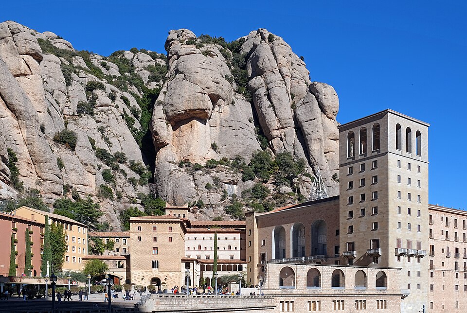 Felicitats a totes les Montserrats i, molt especialment, a la nostra presidenta d’honor, Montserrat Torrent!!