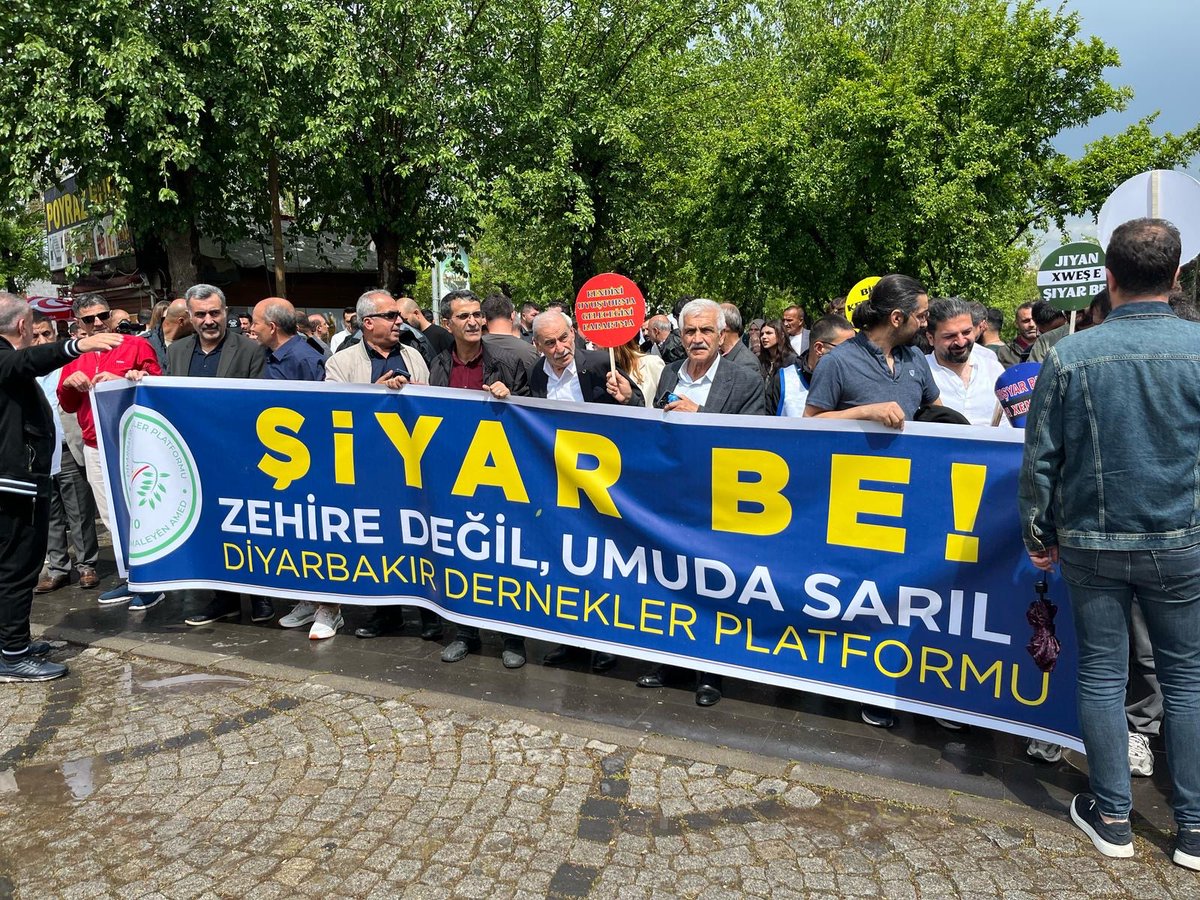 Bileşeni olduğumuz ‘Şîyar Be Uyuşturucu ile Mücadele Platformu’ olarak Uyuşturucu ile Mücadele Yürüyüşü gerçekleştirip açıklama gerçekleştirdik .