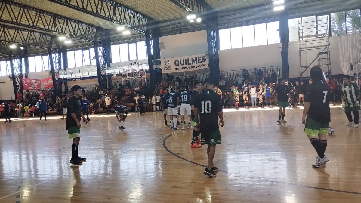 En una hermosa jornada en el Centro Deportivo, Racing Club volvió a ser sede de la Liga de Fútbol Inclusivo de Clubes de AFA. La Academia, primera institución miembro de la entidad en participar de esta actividad, recibió a más de 900 deportistas.

¡Un orgullo ser parte! 🩵🤍