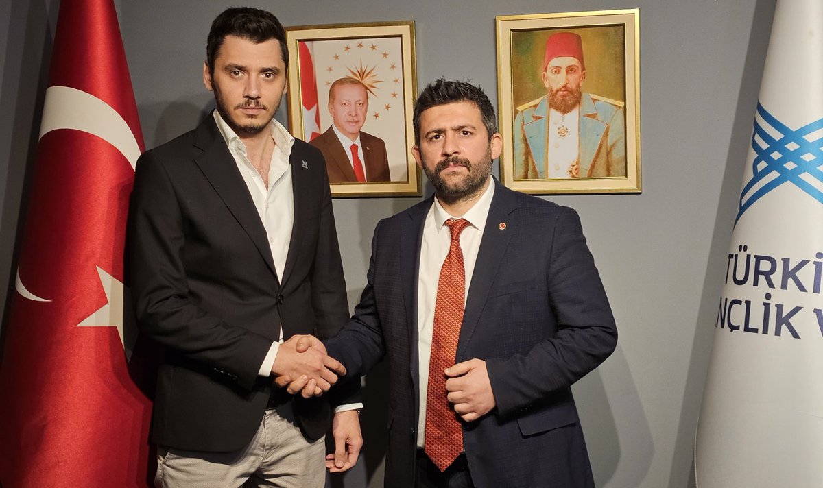 Bu kutlu yürüyüşte;

Tügva Çankaya İlçe Temsilciliği görevine Muammer Polat kardeşimiz getirilmiştir. Çankaya gençliği için hayırlı olsun.