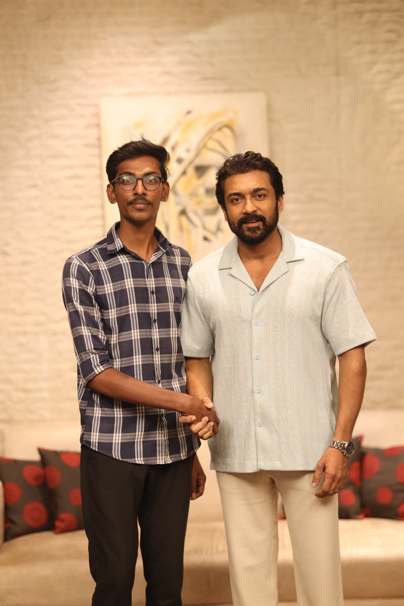 _mohit_leo's tweet image. 26.04.2025 - a day I&apos;ll cherish forever, so close to my heart.
The experience was truly surreal and deeply emotional.
Love you always, @Suriya_offl anna! ❤️ 
Specials Thanks bro to make this happen @Hari_Socialist  @ivamsi30 @GopiNikhil_ 

#RetroBookings #Suriya #retrofrommay01